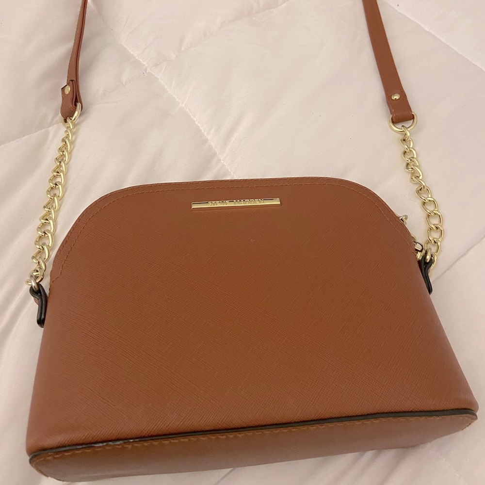 👌🏽 Steve Madden tan crossbody bag 👌🏽
